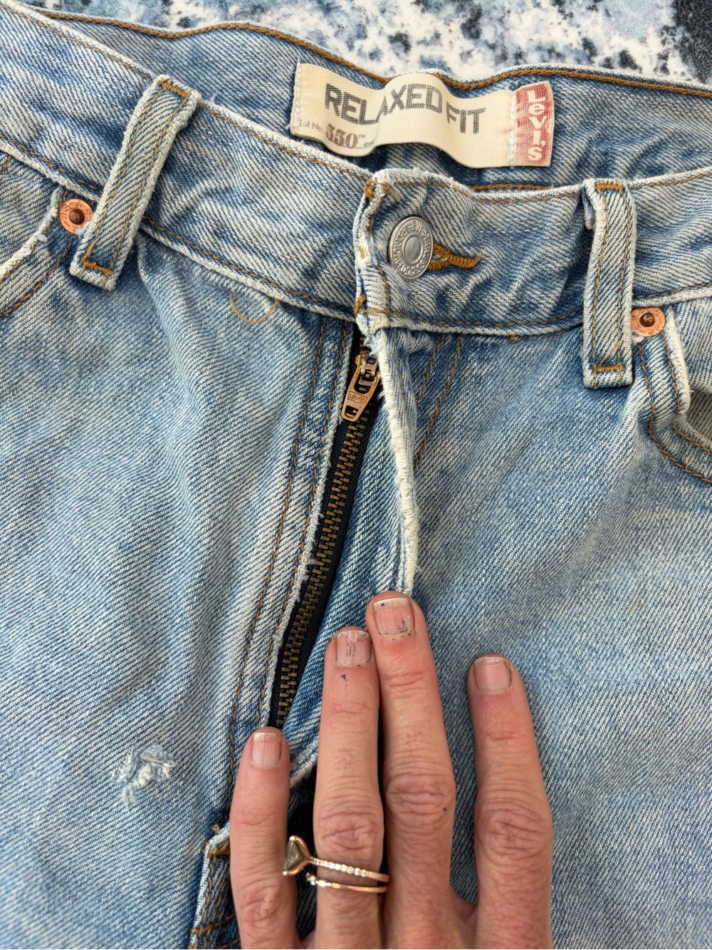 Vintage Levi’s 550 Relaxed Fit Jeans W30 L30 100% Cotton Light Wash Y2K - Picture 5 of 9